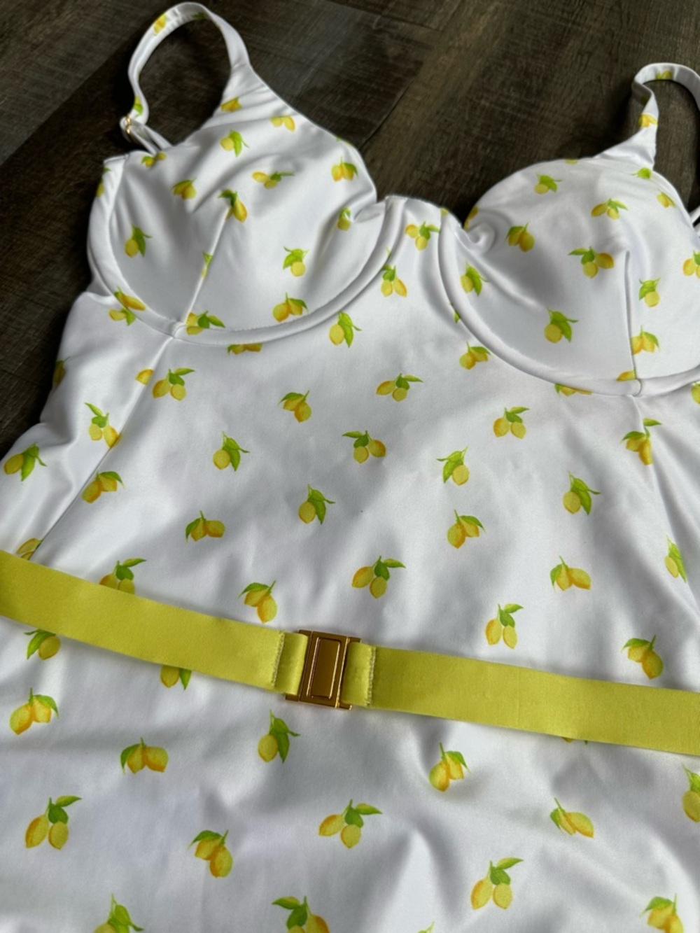 Kenny Flowers The Amalfi White Lemon-Print Underwire OnePiece Swimsuit Large NWT - Picture 5 of 13